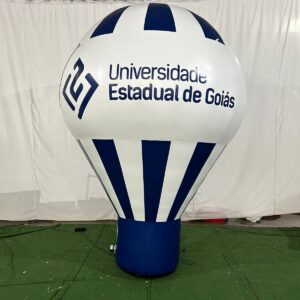 Balão inflável personalizado, ideal para ações promocionais e visibilidade de marca.