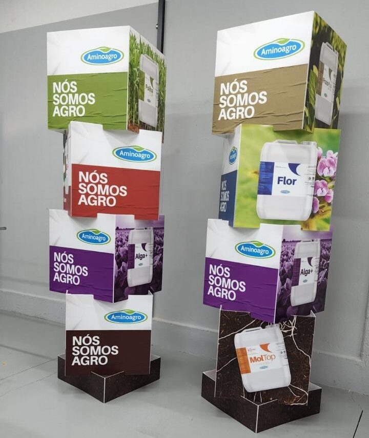 Expositor em Poliondas personalizado